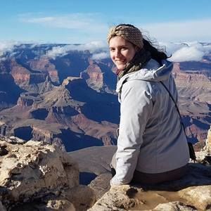 Meet your Posher, Cassandra